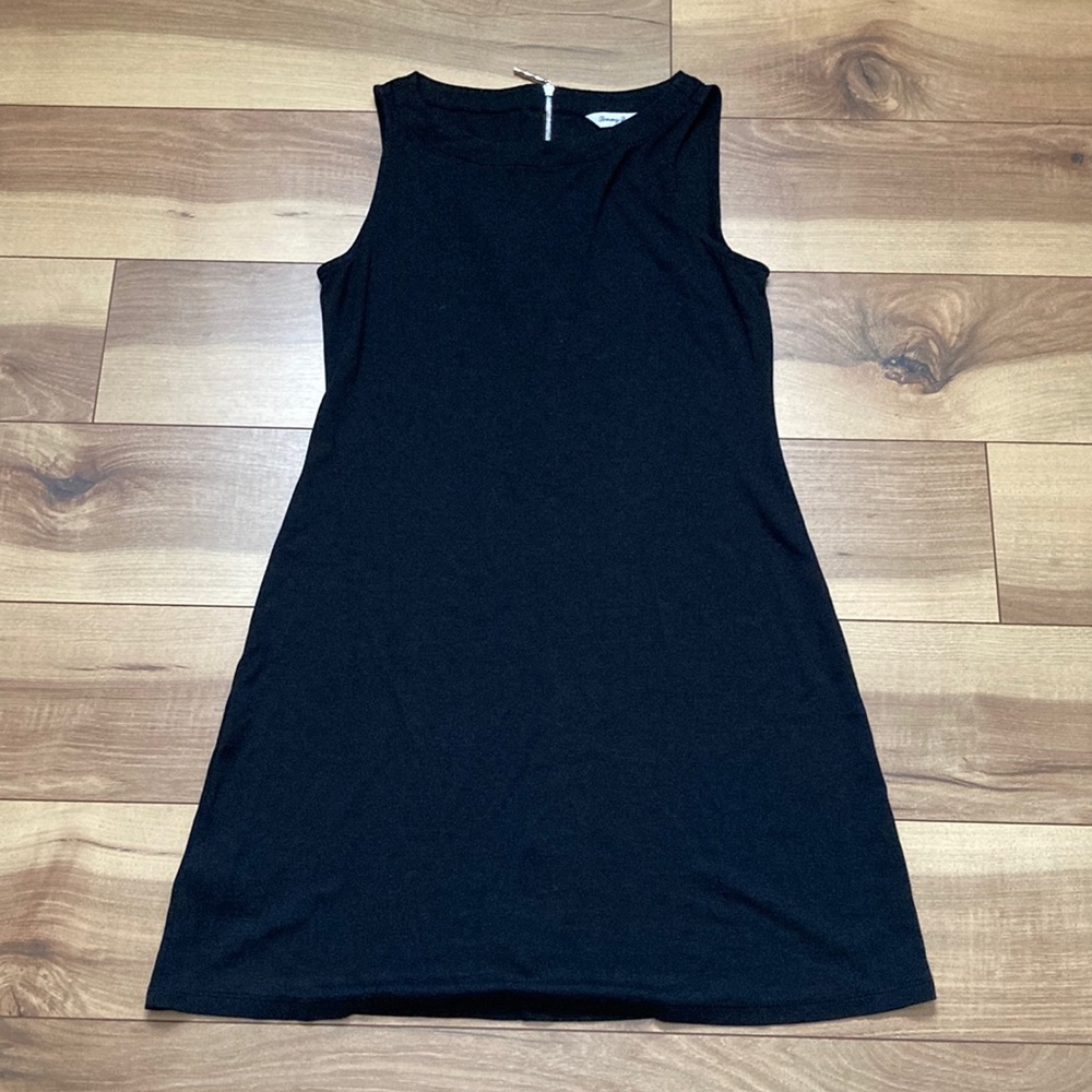 Tommy Bahama Tencel Modal Little Black Dress. Size XS